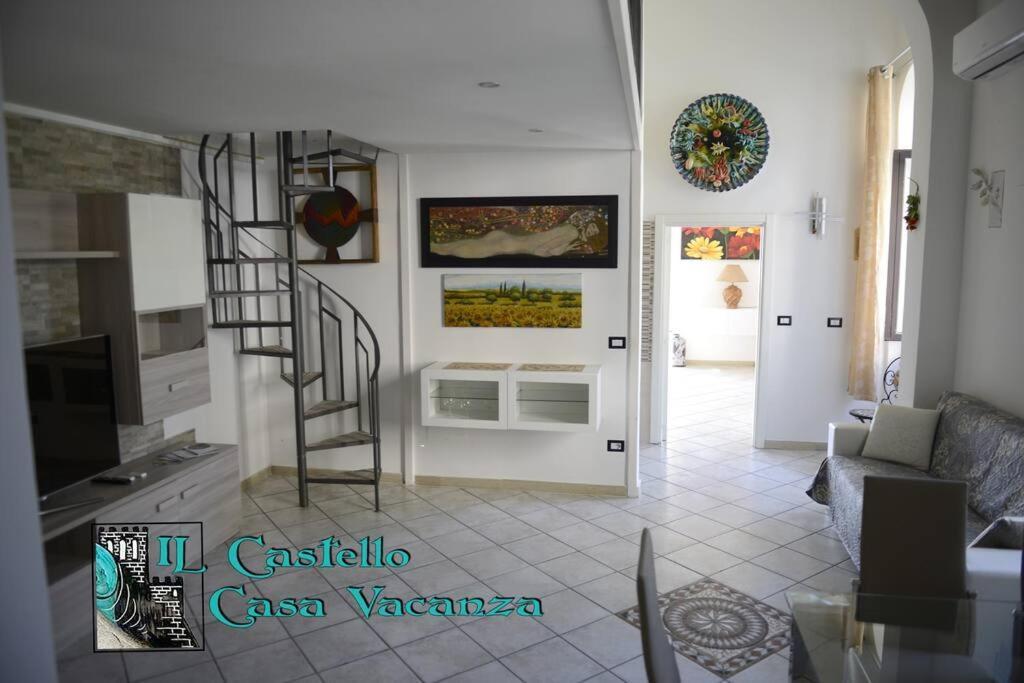 סלרנו Il Castello Casa Vacanza מראה חיצוני תמונה
